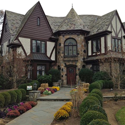 tudor style mansions